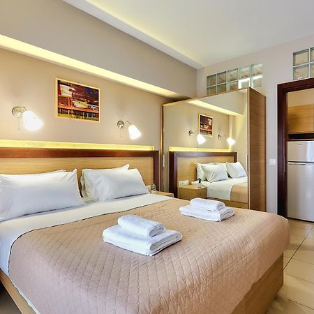 Dorian Boutique Hotel-Apartments ヘルソニソス エクステリア 写真